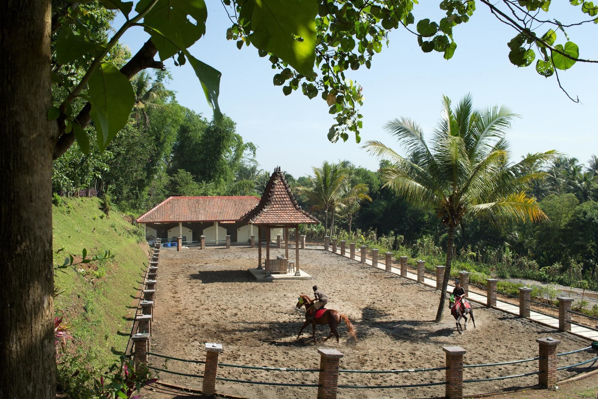 Plataran Borobudur Magelang Esterno foto